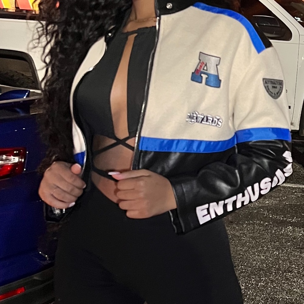 Sports crop jacket